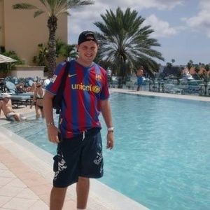 Meet your Posher, Gustavo